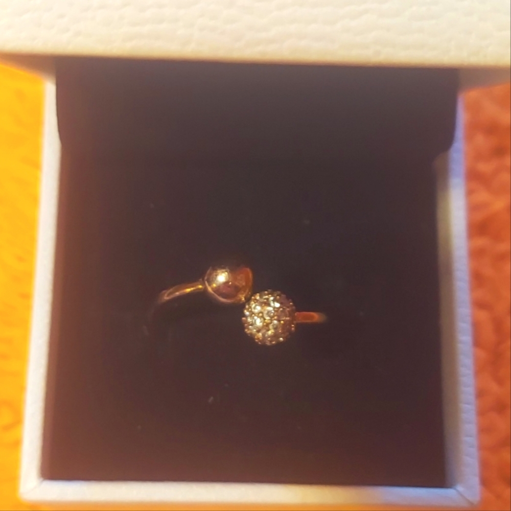Pandora ale met 58 rose gold color